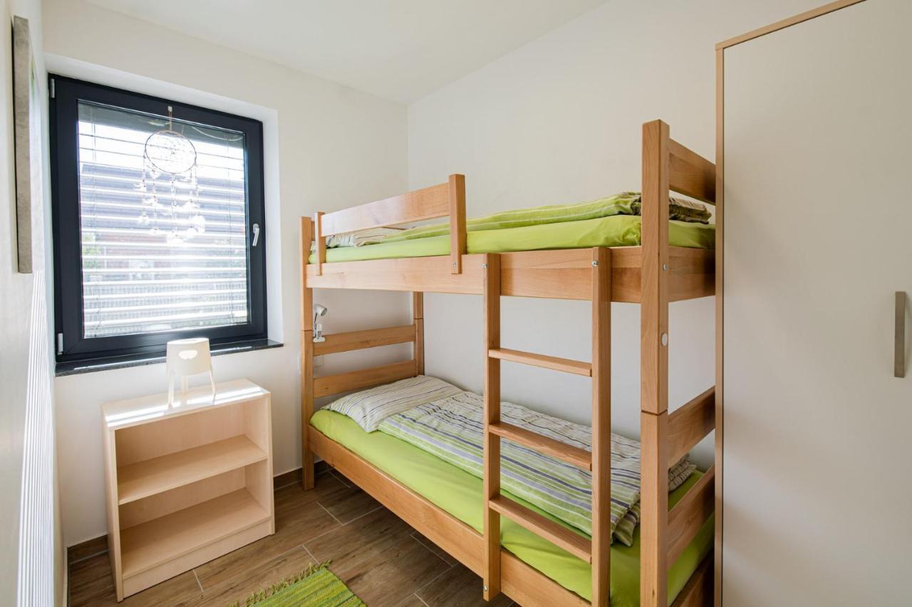 Apartmaji Banonia " Poletni Vetrc " Banovci Luaran gambar