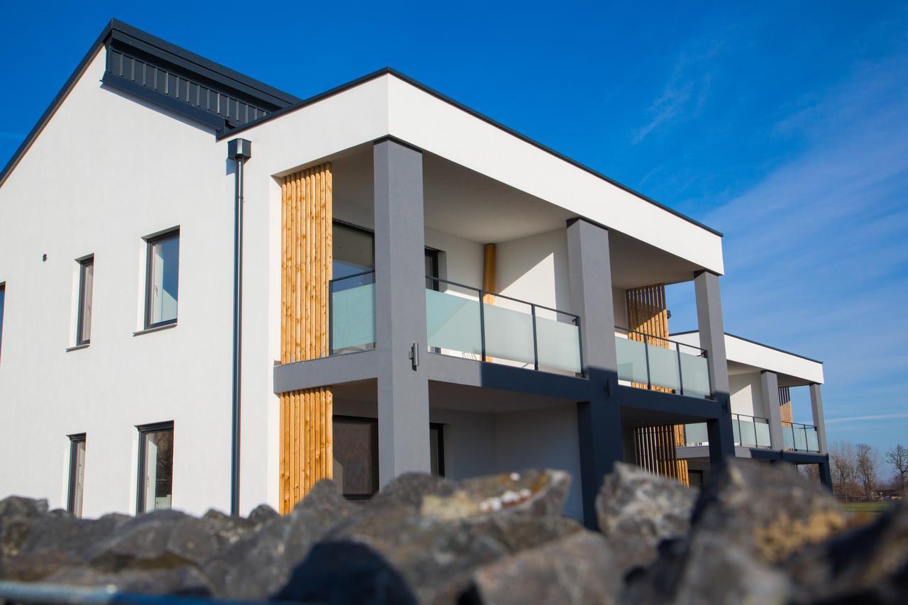 Apartmaji Banonia " Poletni Vetrc " Banovci Luaran gambar